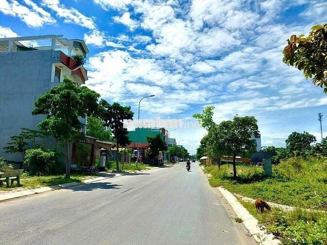 BÁN ĐẤT 1TY95 RẺ NHẤT THỊ TRƯỜNG FULL THỔ CƯ, TRỤC ĐƯỜNG TRẦN VĂN GIÀU