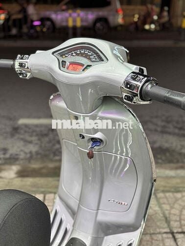 vespa Sprint 125 ABS 2024. 2000km. chính chủ