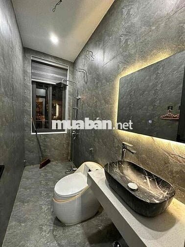 CHO THUÊ NHÀ 3,5 TẦNG MẶT TIỀN GẦN CHỢ CẨM LỆ