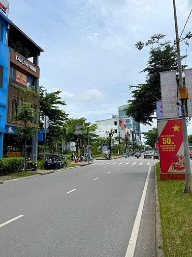 BÁN NHÀ MẶT TIỀN : 435 NGUYỄN VĂN LINH - P. TÂN PHONG - Q. 7 - TPHCM