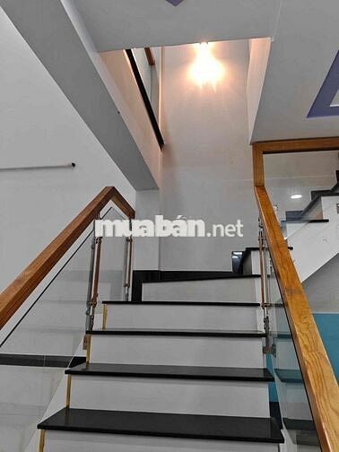 nhà 4x15m 1 trệt 1 lửng 2 phòng ngủ 2wc hẻm 6m thông buôn bán nhỏ ok