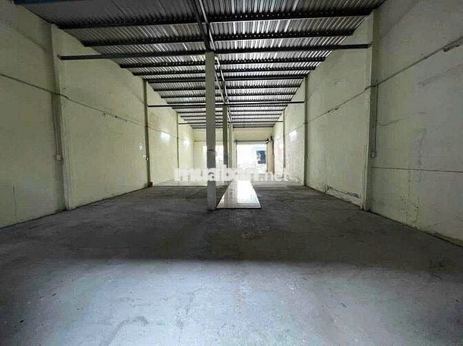 Cho Thuê Nhà Suốt Làm Kho / Xưởng Đường Hòa Bình, Tân Phú ( Rộng )