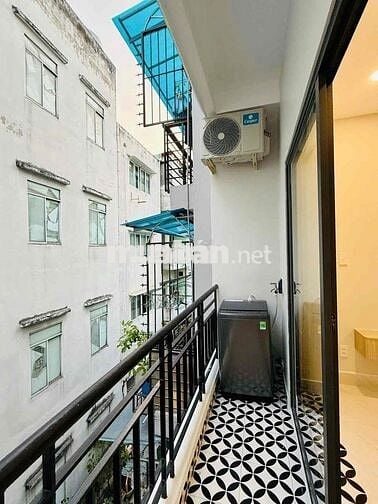 CHDV KẾ BÊN ĐH HUTECH - P25 BÌNH THẠNH - HXH - 4 TẦNG - 4 PHÒNG ĐẸP FU