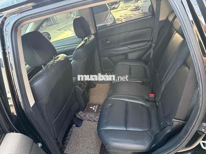 Mitsubishi Outlander 2020 2.4 CVT Premium 12000 km