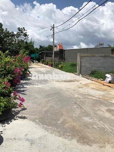 ĐẤT FULL THỔ CƯ,XE HƠI TẬN NƠI,CÁCH CHỢ THỚI TỨ 200m,TẶNG GPXD TRỆT+3L