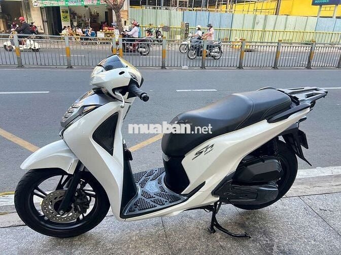 Honda SH 150 2018 mới 90% Bstp chính chủ