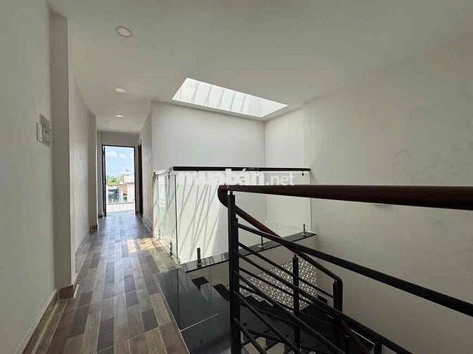 TRUNG TÂM BÀU CÁT SẦM UẤT MẶT TIỀN KINH DOANH , SỔ ĐẸP KHÔNG LỘ GIỚI .