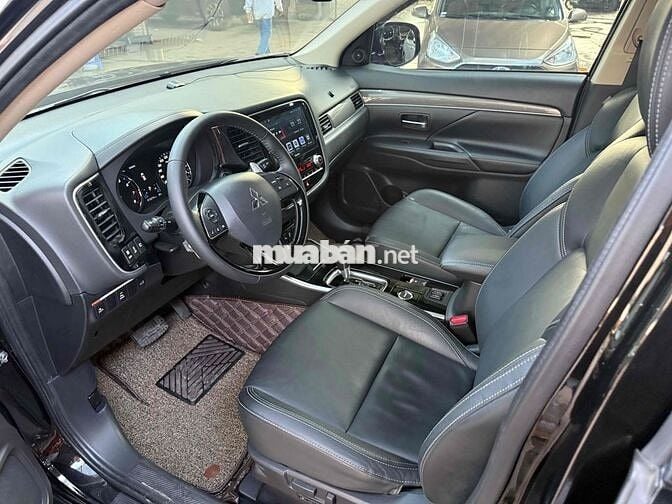 Mitsubishi Outlander 2020 2.4 CVT Premium 12000 km