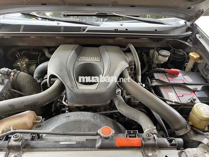 Isuzu Mu X 2017 2.5 4X2 MT - Xe gia đình
