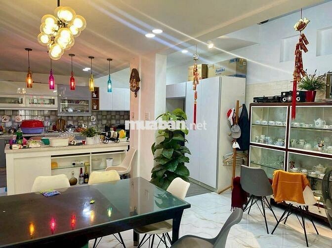 Bán nhà mặt tiền HXH oto ngủ trong nhà (dt 8x18m) Nguyễn Thị Thập Q7
