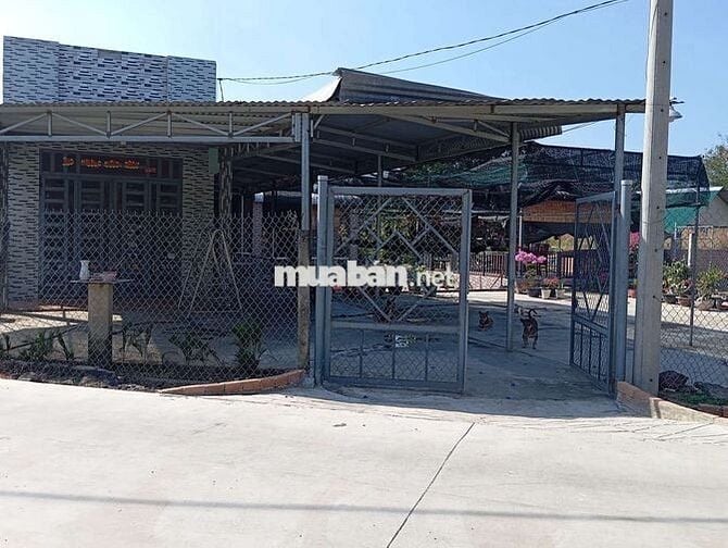 Bán đất và nhà kiên cố để nghĩ dưỡng giáp sông Đồng Nai
