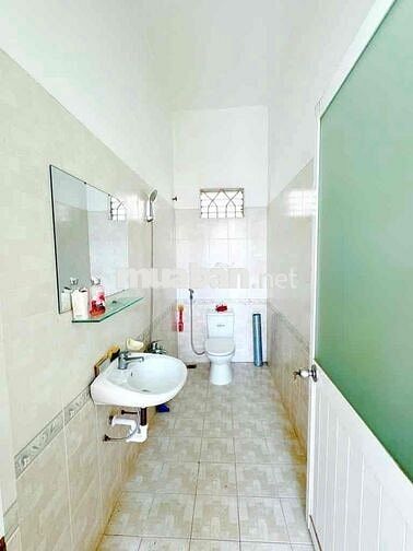 BÁN NHÀ BÌNH TÂN: L.V.QUỚI 60M2x3 TẦNG, HẺM XE HƠI, SHR VUÔNG VỨC