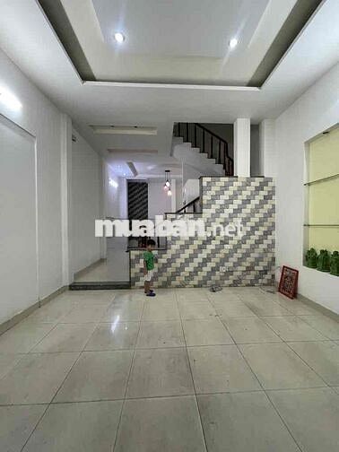 BÁN NHÀ BÌNH TÂN: L.V.QUỚI 60M2x3 TẦNG, HẺM XE HƠI, SHR VUÔNG VỨC