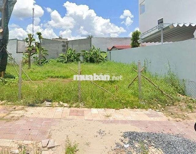 Chính chủ cần bán 100m2 đất thổ, gần UBND Long Cang