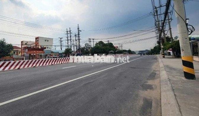 Cần ra nhanh 2 lô liền kề ngay QL13 gần chợ