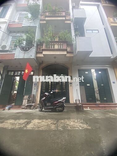 Bán nhà 2 mặt tiền ngõ rộng 2 ô tô tránh, khu dân trí cao, TTquận HĐ
