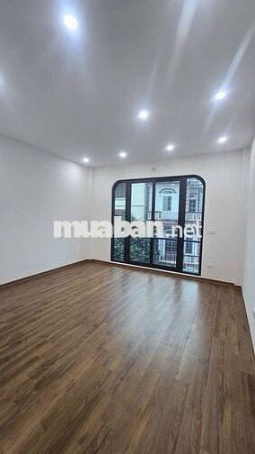 Chính chủ cần bán nhà 5t,45m tại phố Lê Lợi,Hà Đông ,thang máy chỉ 8t