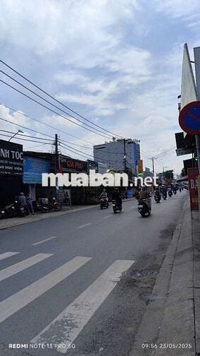 Nhà 17x18m  2 mặt tiền full thổ cư, gần ngã 5. Nguyễn Thị Tú vào 30m