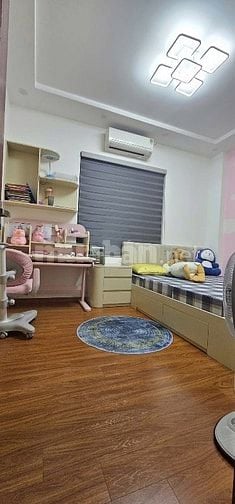 Bán Nhà Tại Phố Tôn Đức Thắng, 9,9 tỷ, 48m2 x 5 Tầng, Nội Thất Cao Cấp