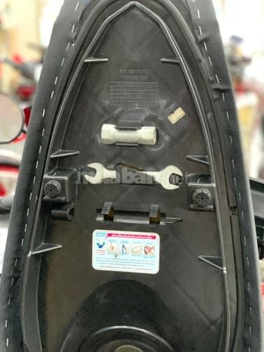 Airblade 2010 FI nhập Thái nguyên zin chính chủ mua mới.