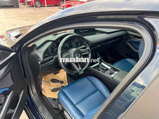 Mazda 3 2022 1.5L Deluxe - 25000 km