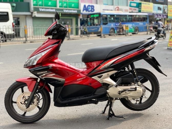 Airblade 2010 FI nhập Thái nguyên zin chính chủ mua mới.