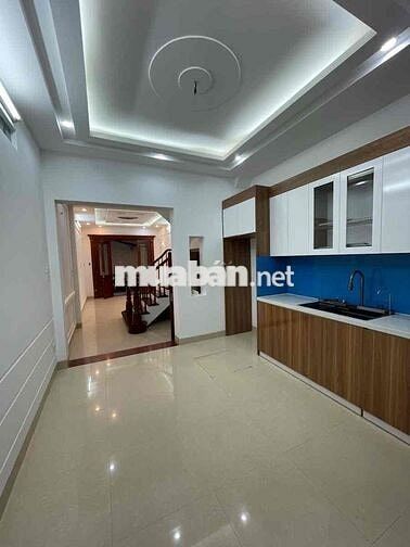 BÁN NHÀ ĐẸP 5 TẦNG CẦU GIẤY Ở NGAY