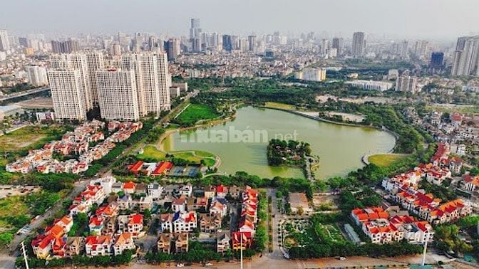 Bán biệt thự TT3 Thành Phố Giao Lưu 241m2, view hồ, nhà 2 mặt đường
