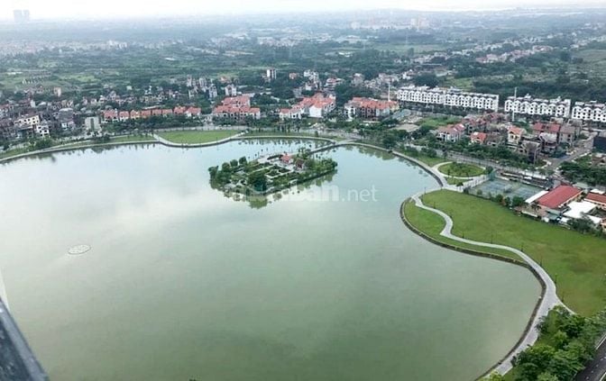 Bán biệt thự TT3 Thành Phố Giao Lưu 241m2, view hồ, nhà 2 mặt đường