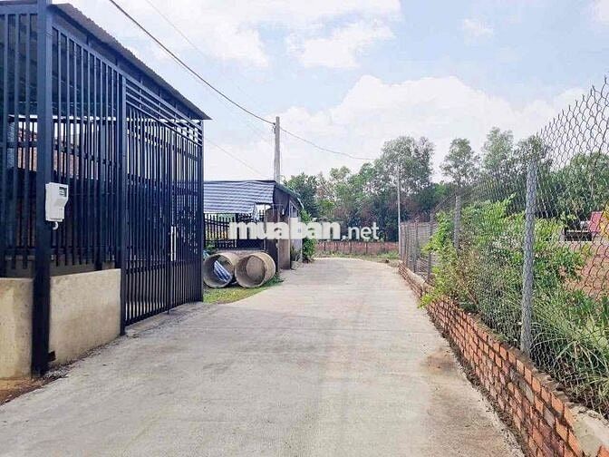 Quá rẽ Xã trảng bom,108m2 full thổ cư gần chợ số 9,khu dân cư