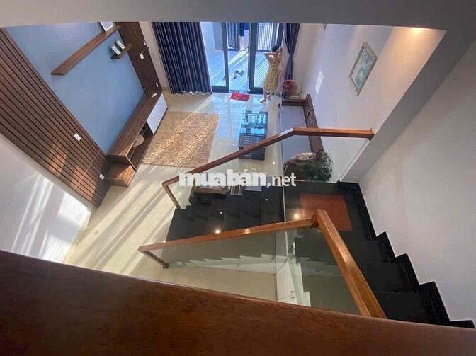 Bán Nhà Mặt Phố Hoàng Bình Chính, 90m2, hàng hiếm tại view đẹp