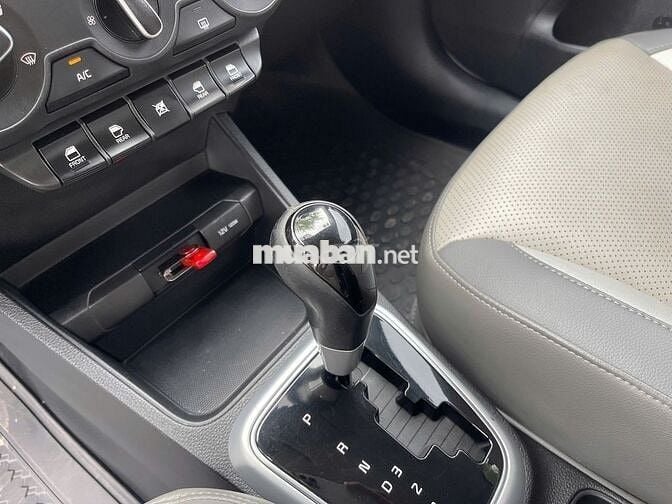 Kia Soluto sx 2021 1.4 AT màu trắng