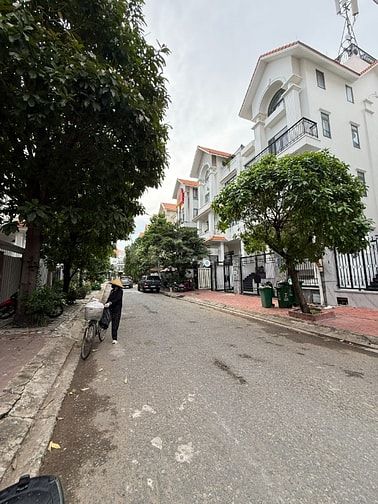 Cho thuê nhà MT đường số 1 Chợ Tân Mỹ Q7, 4x20m, 1 lầu, 4PN, 25tr