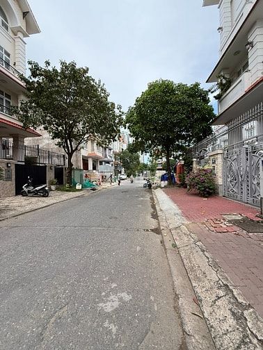 Cho thuê nhà MT đường số 1 Chợ Tân Mỹ Q7, 4x20m, 1 lầu, 4PN, 25tr