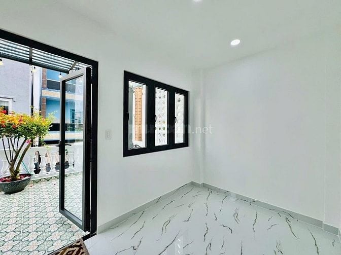 CHỈ 7 TỶ 350 NHÀ GÒ CÔNG - QUẬN 5 GẦN CHỢ KIM BIÊN ĐANG CHO THUÊ 25 TR