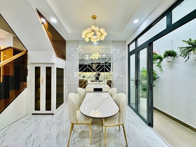 CHỈ 7 TỶ 350 NHÀ GÒ CÔNG - QUẬN 5 GẦN CHỢ KIM BIÊN ĐANG CHO THUÊ 25 TR