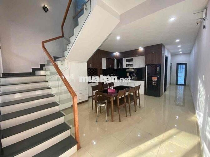 Bán Nhà Mặt Phố Hoàng Bình Chính, 90m2, hàng hiếm tại view đẹp