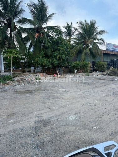  Thuê kho làm chành DT 1.000m2 mặt tiền QL1A, ngay chân cầu Bình Điền