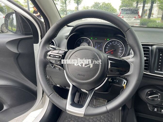 Kia Soluto sx 2021 1.4 AT màu trắng