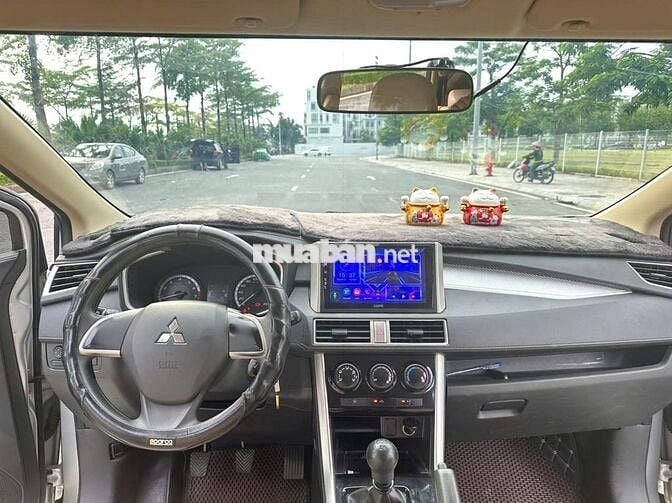 Xpander 2022 MT số sàn màu bạc