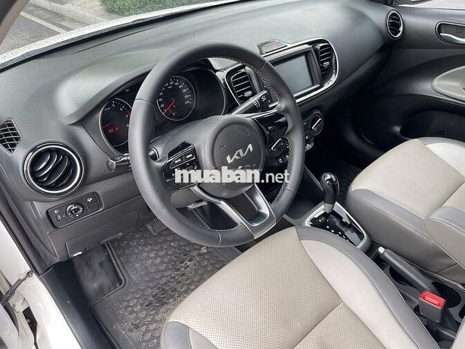 Kia Soluto sx 2021 1.4 AT màu trắng
