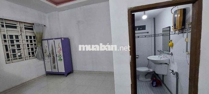 Nhà Sạch DT 110m2 1Trệt 1Lầu 2Pn 2Wc Sân Xe Máy Gần Cầu Bến Phân