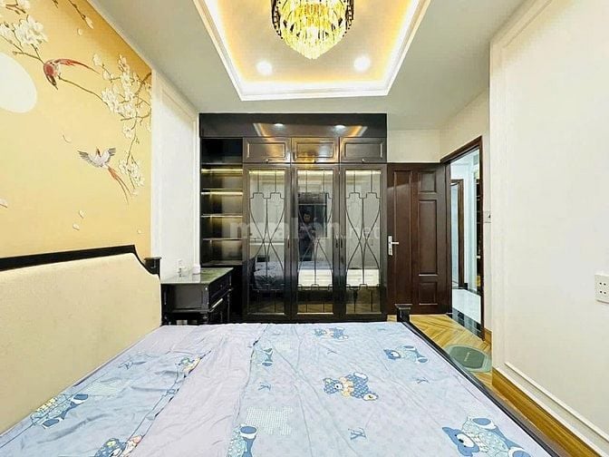 5,5 TỶ CÓ NHÀ NGANG 5,3 CỰC ĐẸP NGAY CHỢ PHẠM VĂN HAI
