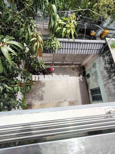 NHÀ 1 TRỆT 1 LẦU HƠN 100M2 4PN 2WC SÂN ĐẬU OTO NGAY HOÀNG DIỆU 2