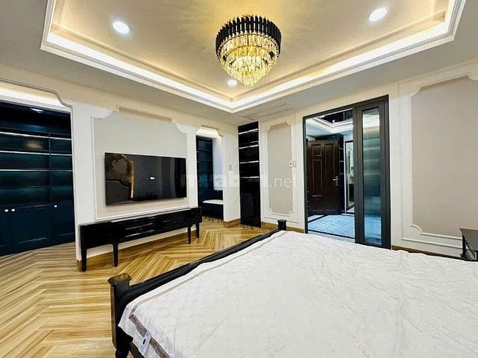 5,5 TỶ CÓ NHÀ NGANG 5,3 CỰC ĐẸP NGAY CHỢ PHẠM VĂN HAI