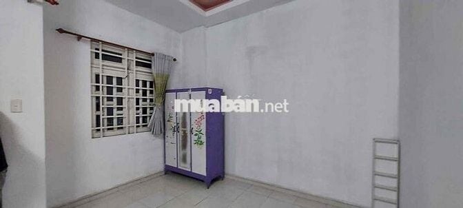 Nhà Sạch DT 110m2 1Trệt 1Lầu 2Pn 2Wc Sân Xe Máy Gần Cầu Bến Phân