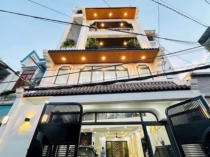 CẦN BÁN NHÀ CỰC ĐẸP NGAY CHỢ PHẠM VĂN HAI.GIẢM CÒN 6,3 TỶ