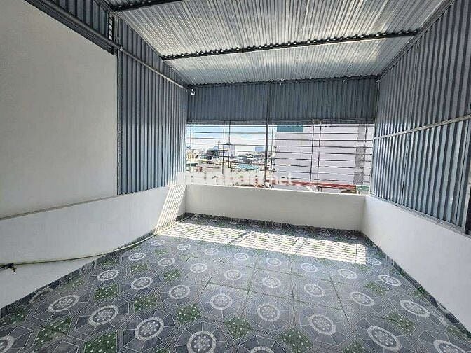 7.2 Tỷ nhà Cổ Nhuế 30m , 6 tầng , 20m ra ngõ oto