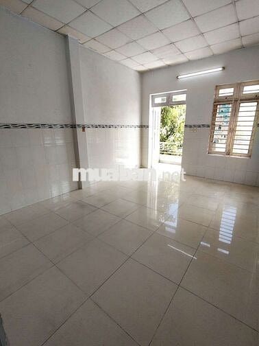 NHÀ 1 TRỆT 1 LẦU HƠN 100M2 4PN 2WC SÂN ĐẬU OTO NGAY HOÀNG DIỆU 2