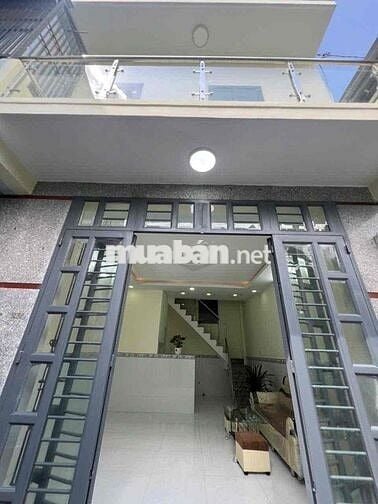 Bán Nhà sđc 4,5x7 có 1 lầu ban công 2pn 2 wc đường nguyễn thị sóc 1/